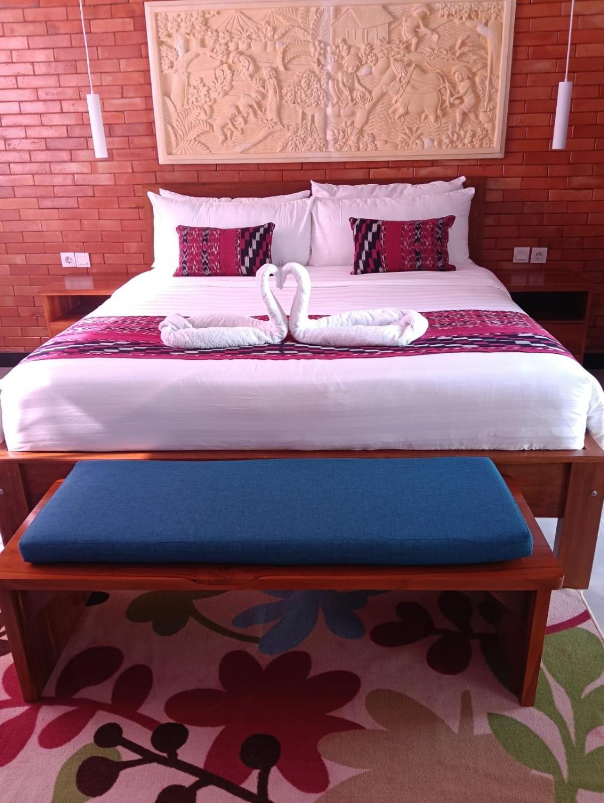 Otila Bali